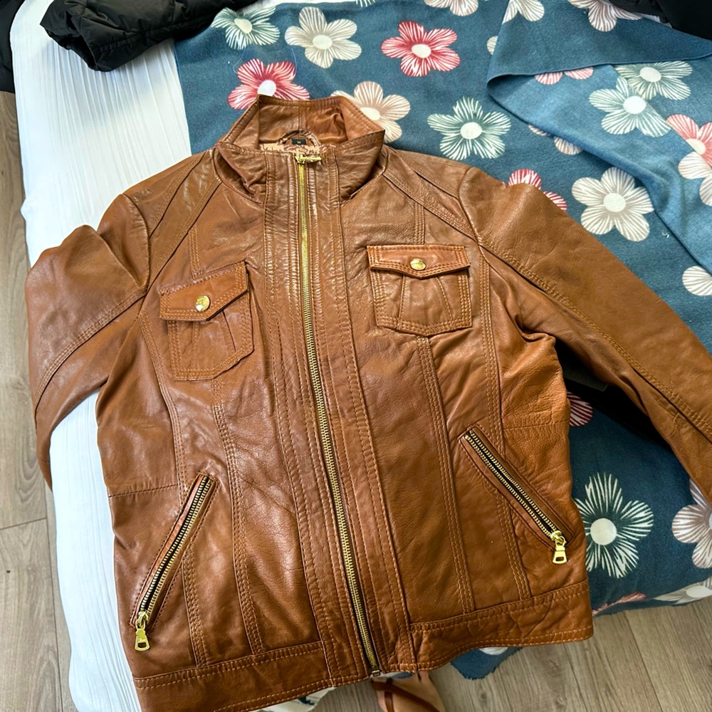 Guess Genuine Leather Jacket size Medium